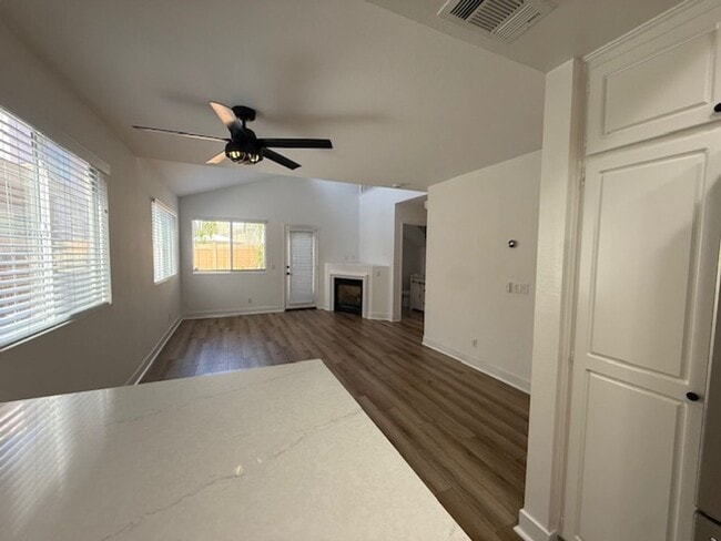 Building Photo - Dual Master Suites Condo in Foothill Ranch