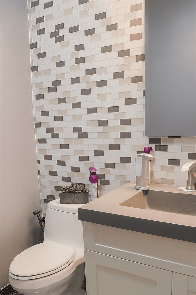 Building Photo - 2568 Racher Dr