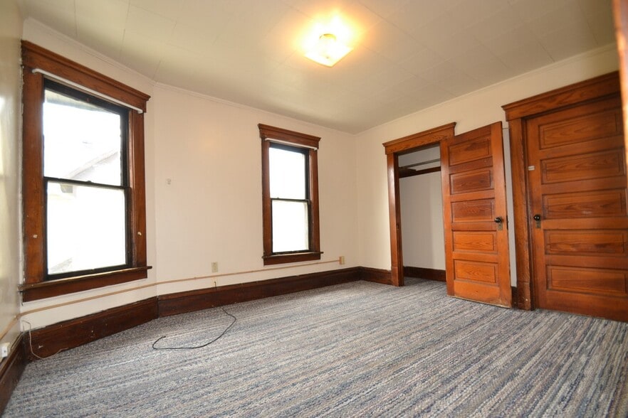 Building Photo - 537 Carroll St