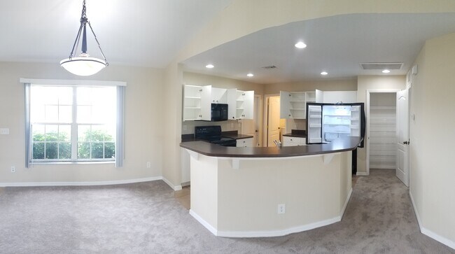 Building Photo - 429 Piper Ave