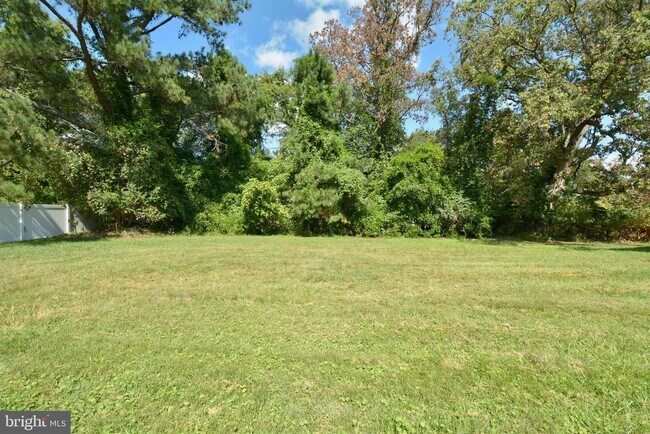 Building Photo - 8609 Oxon Hill Rd