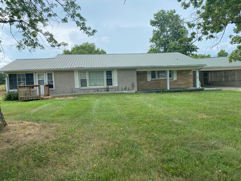 Primary Photo - 3336 Hilham Rd