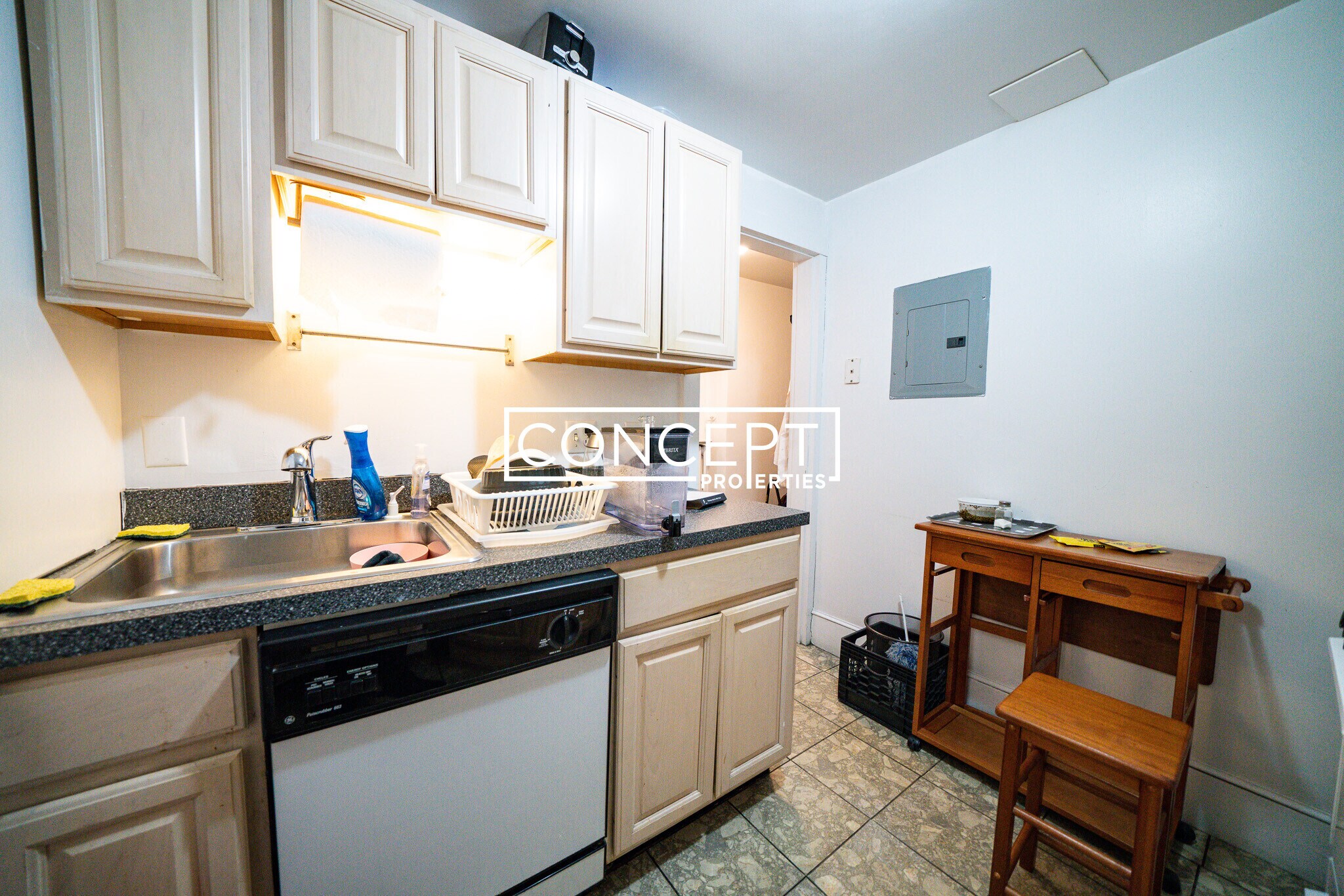 Building Photo - 52 Fenway