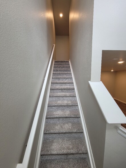 Building Photo - 463 Millwall Cir