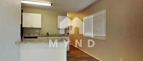 Building Photo - 2822 Canary Ln