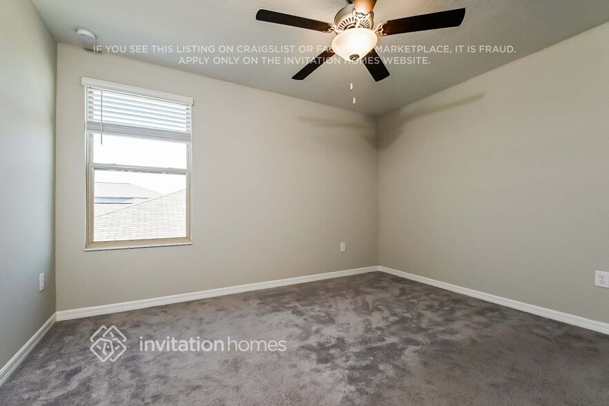 Building Photo - 1540 Blue Rose Dr