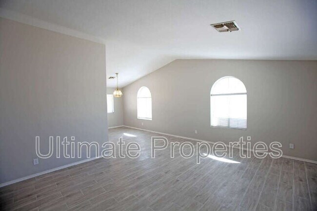 Building Photo - 8537 W Windsor Dr