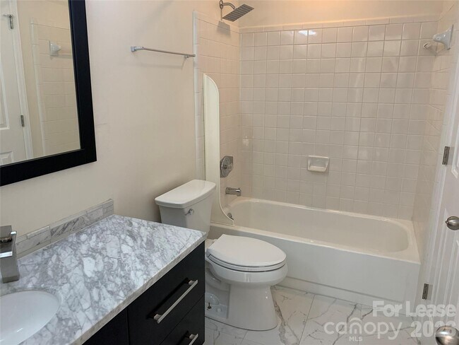 Building Photo - 672 Portside Dr