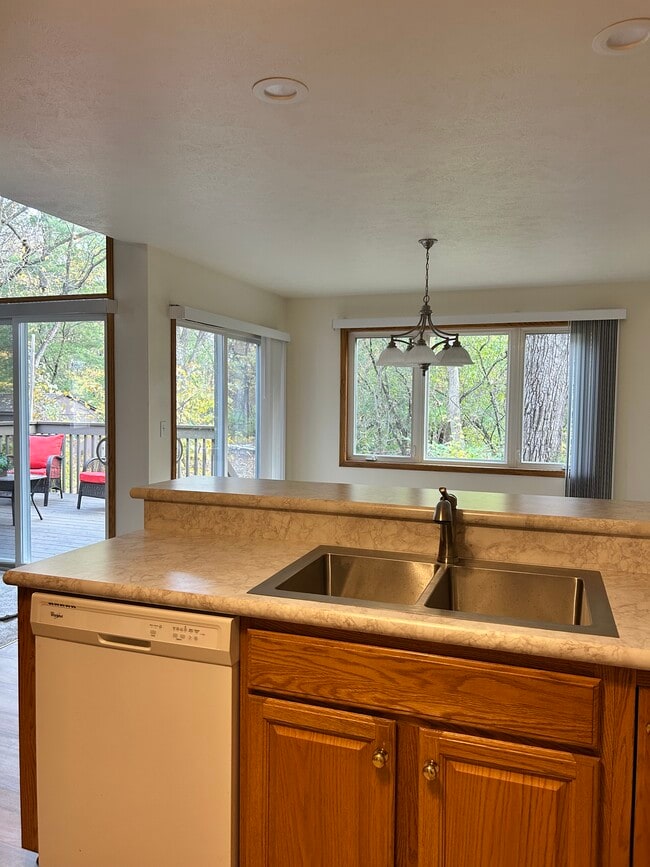 Building Photo - 11385 Edgemere Terrace