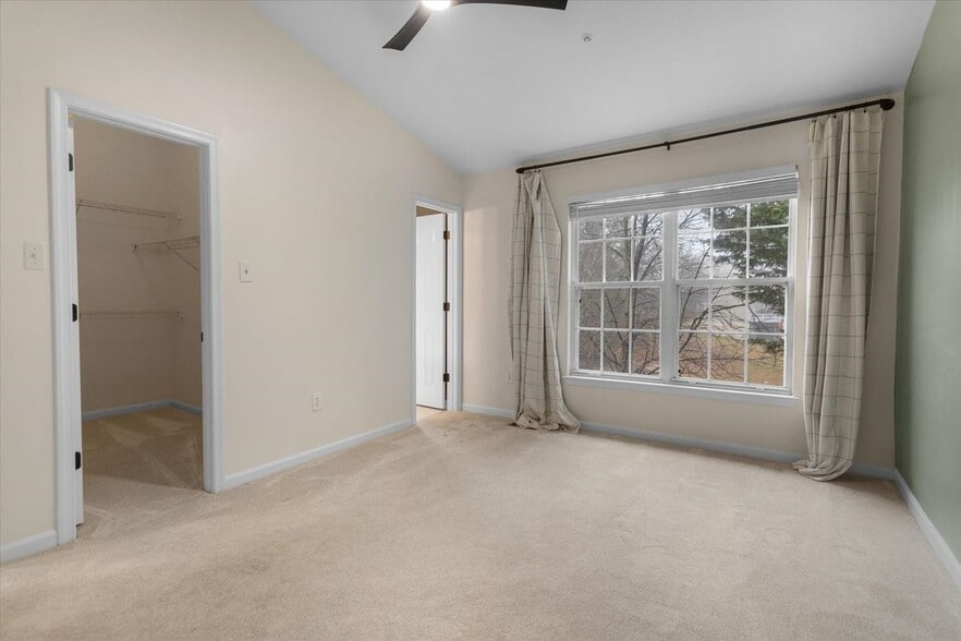 Building Photo - 6105 Starburn Path