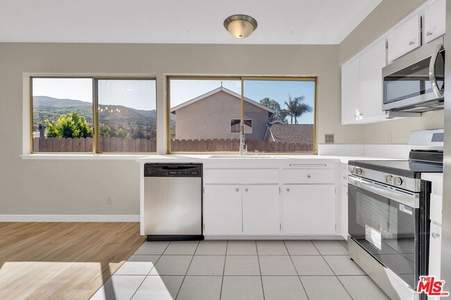 Building Photo - 3333 Corning St