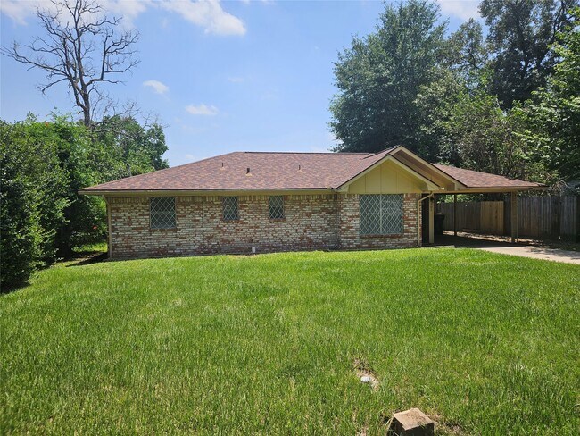 Building Photo - 207 Shadow Oaks Dr