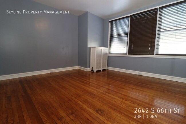 Building Photo - 2642 S 66th St