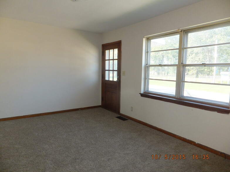 Building Photo - 615 W 29th St