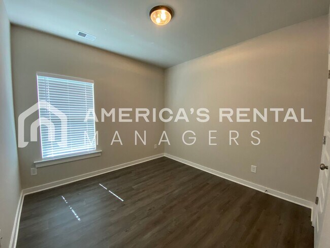 Building Photo - Home for Rent in Jemison, AL... View with 48 Hours Notice!