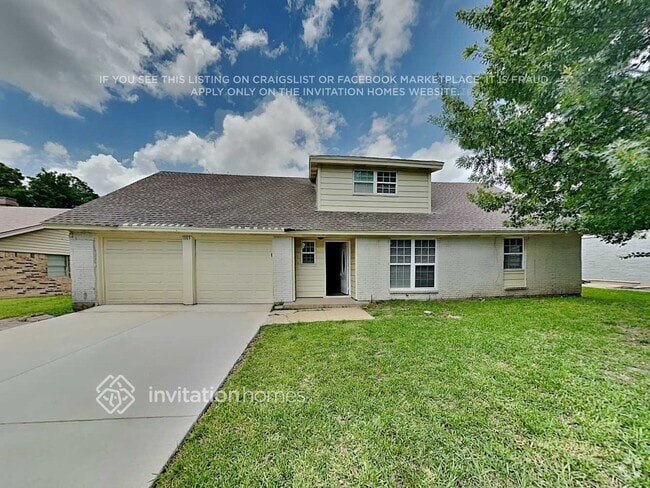Building Photo - 1003 Rosewood Ln