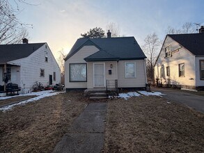 Building Photo - Newly remodeled Detroit home now available!
