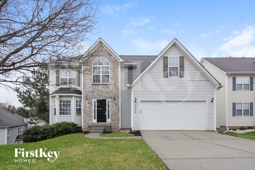 Building Photo - 5208 Eagle Creek Dr