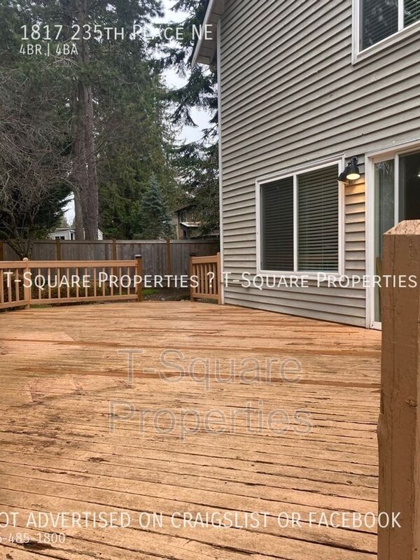 Building Photo - 1817 235th Pl NE