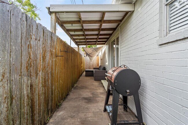 Building Photo - 2503 46th St