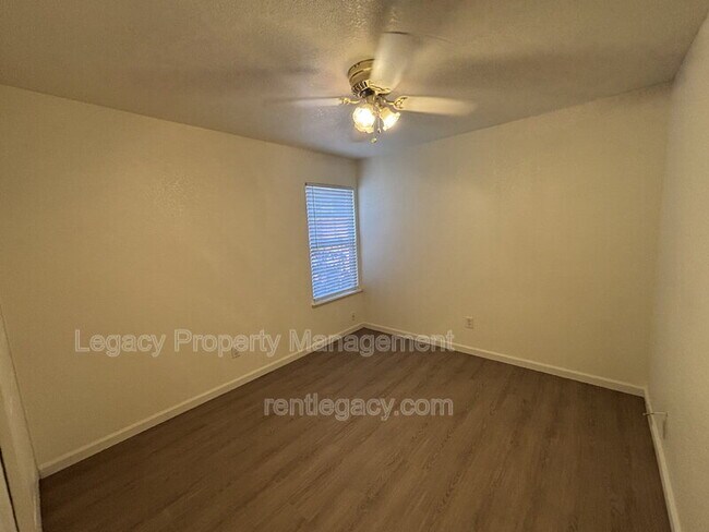 Building Photo - 8559 Star Bright Ct