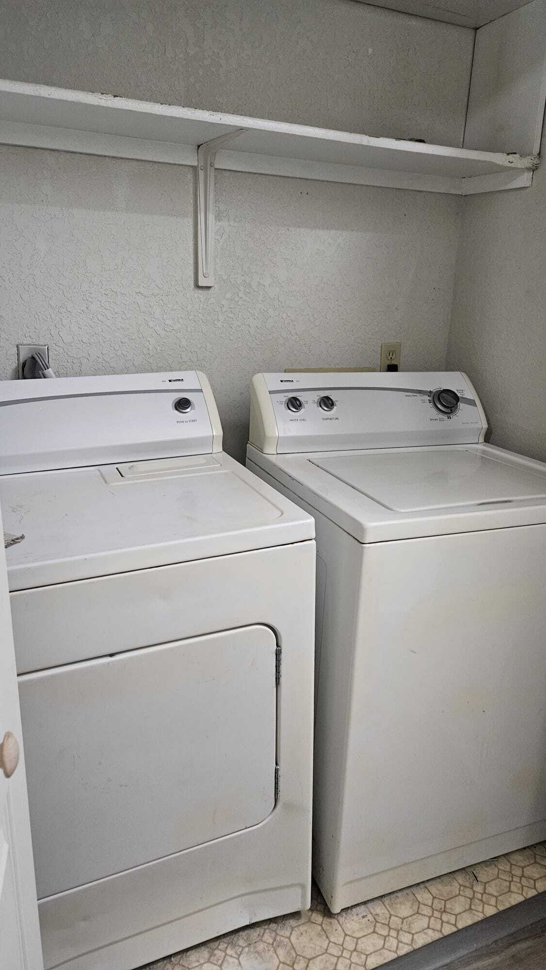 Washer/Dryer - 1202 Thorpe Ln