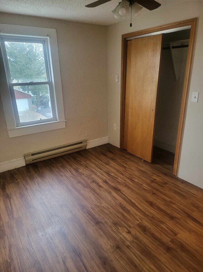 Building Photo - 1271 Reynolds Ave