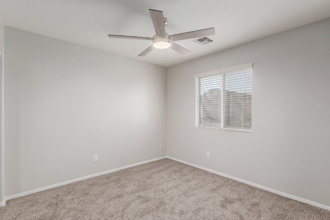 Building Photo - 3012 S 101st Dr