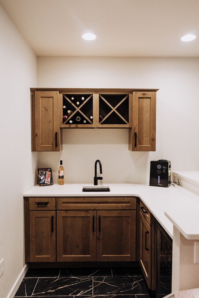 Building Photo - 9757 Bison Vly Trl