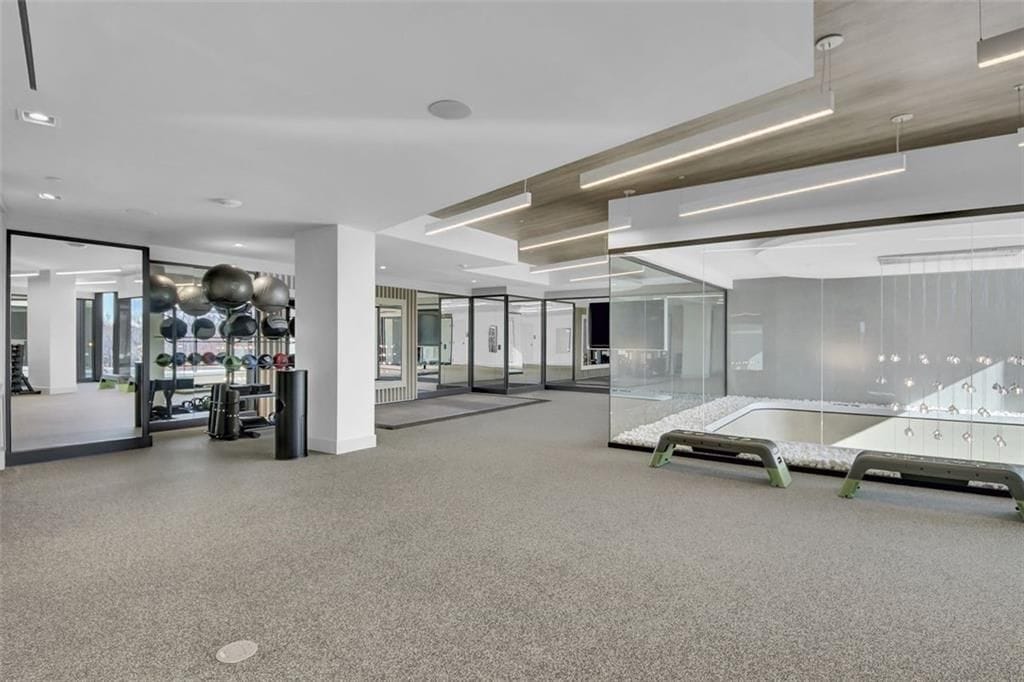 Building Photo - 2425 Peachtree Rd NE