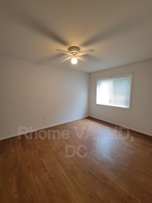 Building Photo - 3220 S 28th St