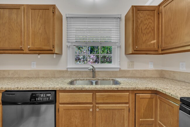 Building Photo - 106 London Plain Ct