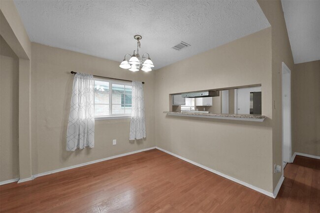 Building Photo - 16858 Gleneagle Dr N