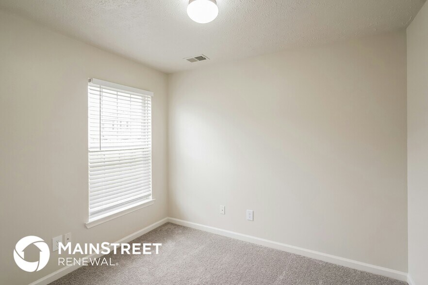 Building Photo - 2637 River Meade Way