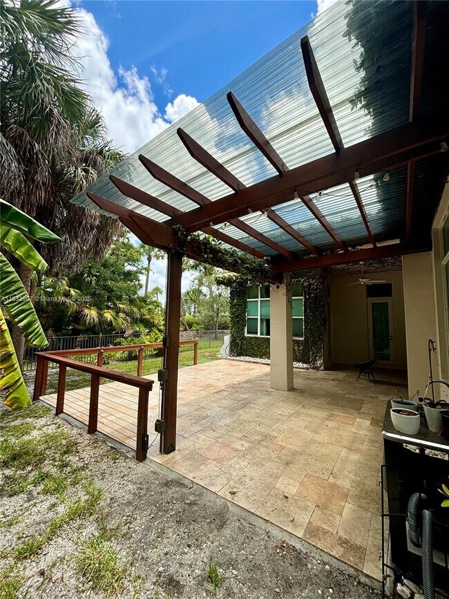 Building Photo - 8080 NW 126th Terrace