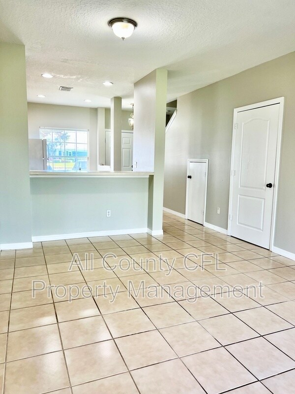 Building Photo - 9305 Jasmine Flower Ln