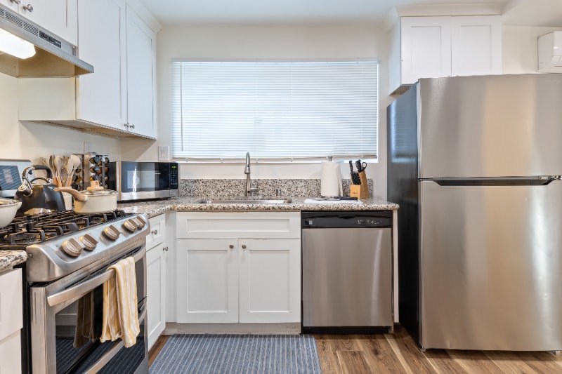 Building Photo - 225 S Main St