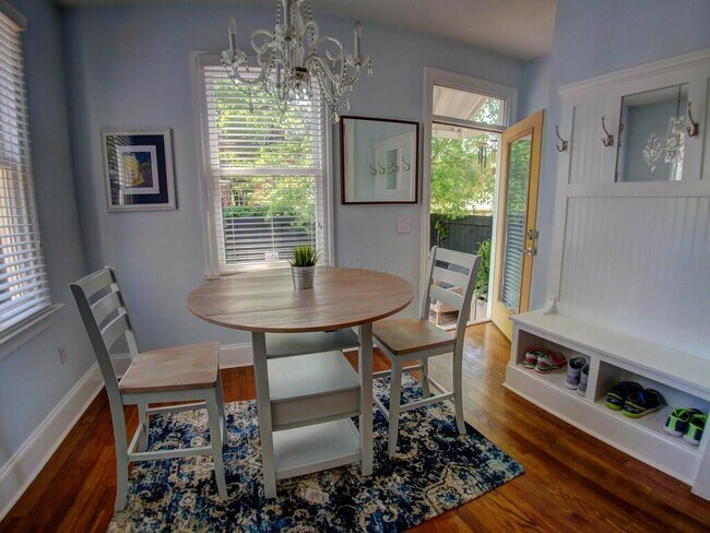 Building Photo - 95 Hull Aly