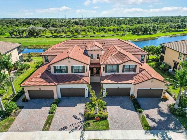 Building Photo - 10817 Tarflower Dr