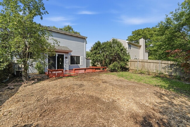 Building Photo - 15 Brittany Ln