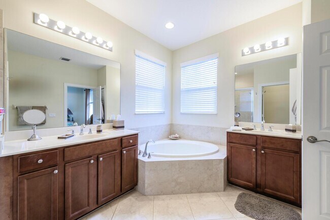 Building Photo - 4763 Cadiz Cir