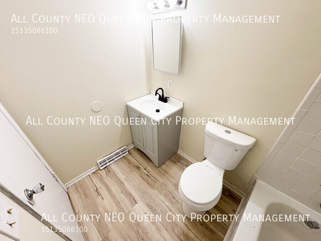 Building Photo - 2420 Ulrich Ave