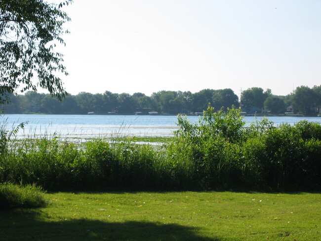 Primary Photo - Medicine Lake Cottages