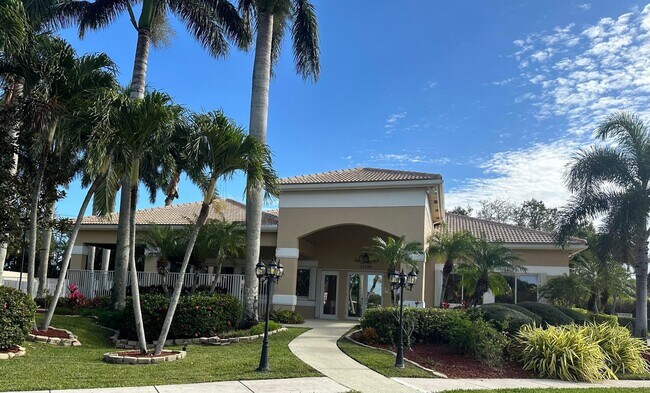 Building Photo - 12807 Hampton Lakes Cir