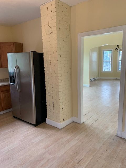 Building Photo - 886 Scanlon Ave