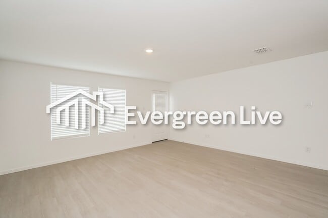 Building Photo - 1116 Tufted Dr