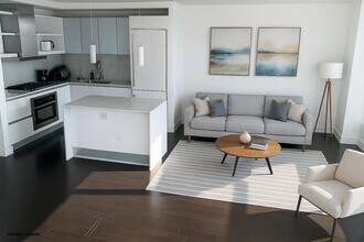 Building Photo - 77 Hudson St