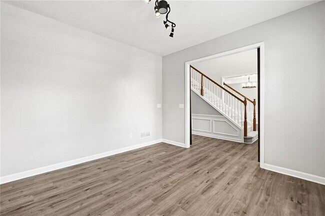 Building Photo - 208 Setters Ridge