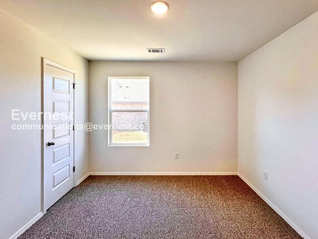 Building Photo - 4-Bed/ 2-Bath Home/Pet Friendly/ Voucher Accepted/Available Now!