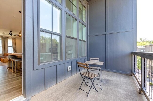 Building Photo - 912 Brees Ct